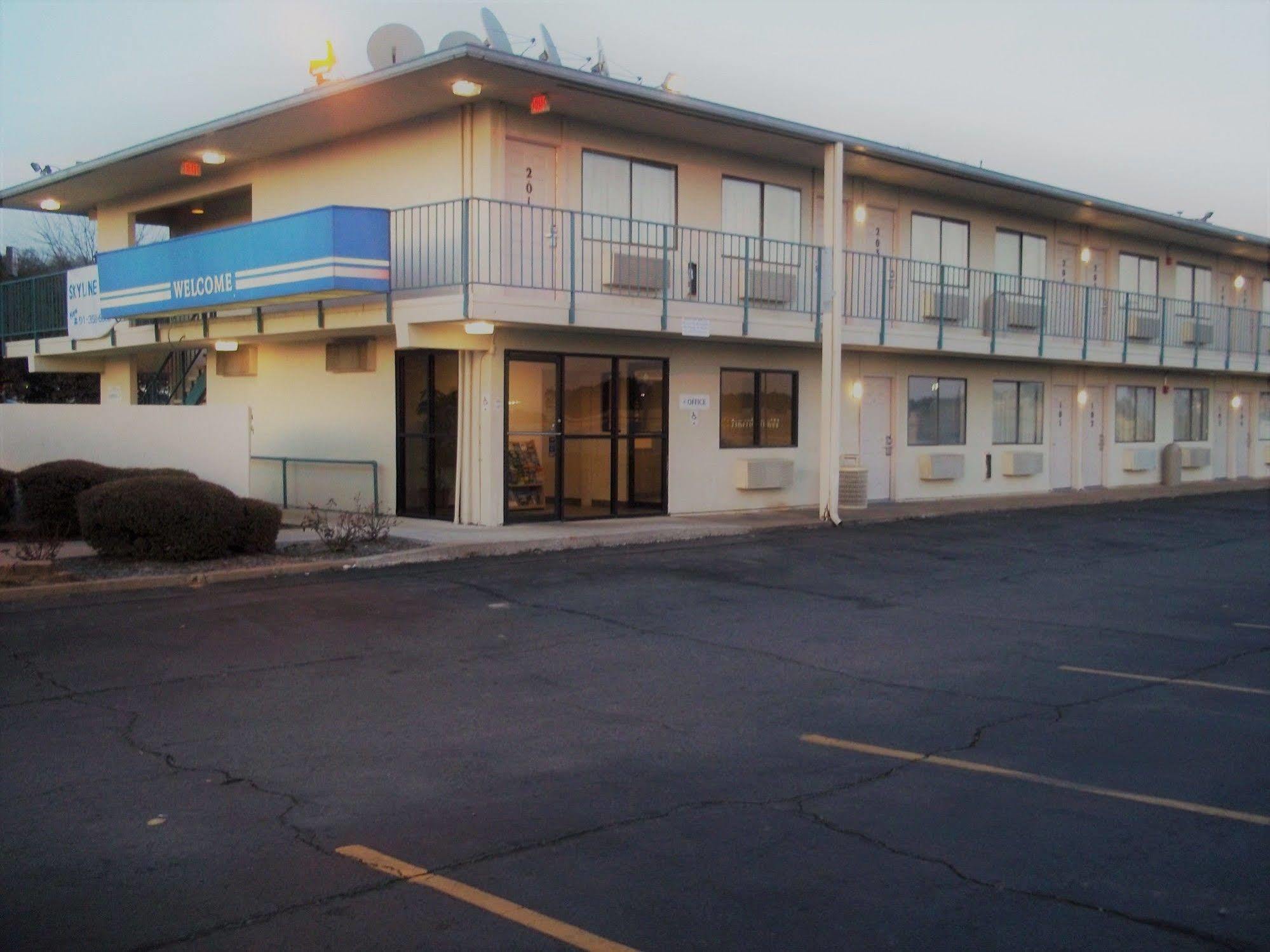 Skyline Inn Conway Bagian luar foto